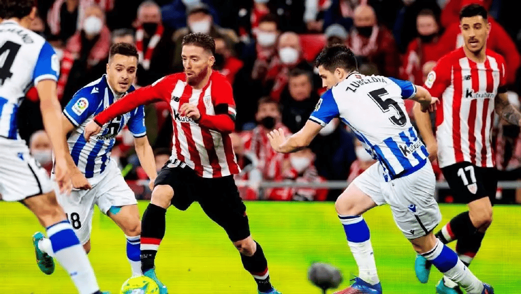 马洛卡队员合力拼抢，助球队一举夺胜(马洛卡队员合力拼抢,助球队一举夺胜利)